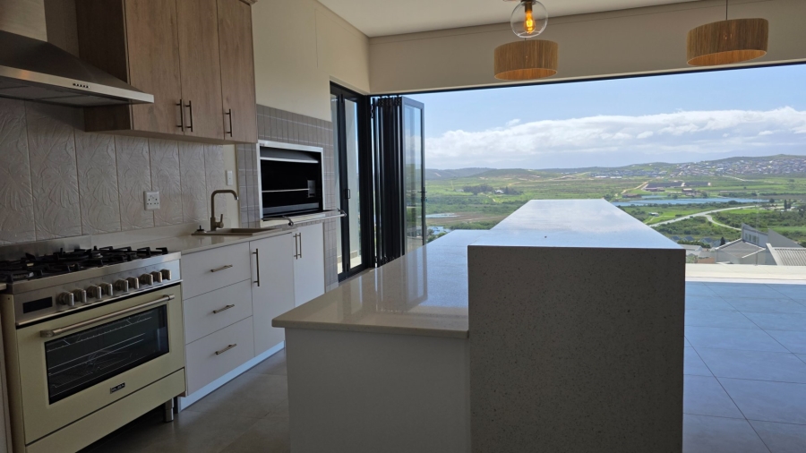 3 Bedroom Property for Sale in Hartenbos Heuwels Western Cape
